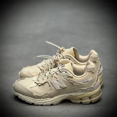 کتونی کژوال نیوبالانس new balance 2002