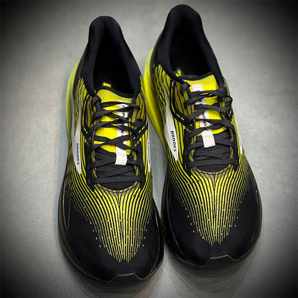 کتونی رانینگ بروکس brooks hyperion max