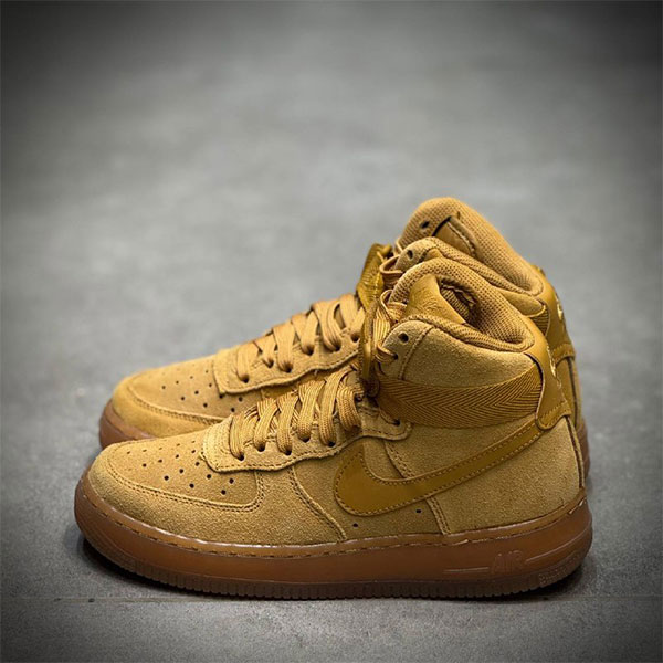 کتونی روزمره نایک Nike air force 1 high lv8
